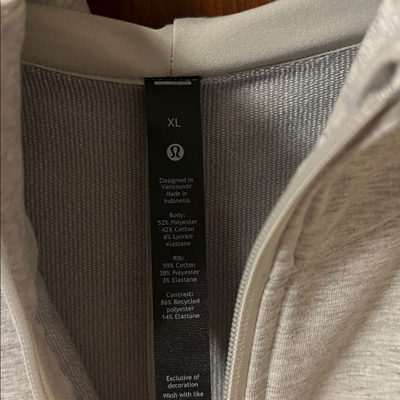 lulu City Sweat Full Zip Hoodie Light Gray Size XL small stain on right sleeve - Picture 3 of 4